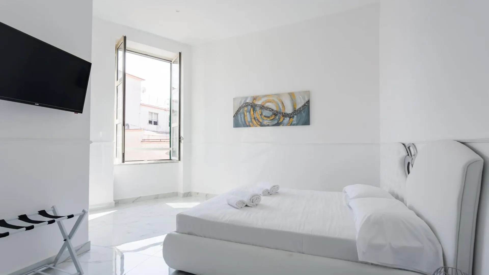 Golden Suites By Dimorra Naples Aparthotel