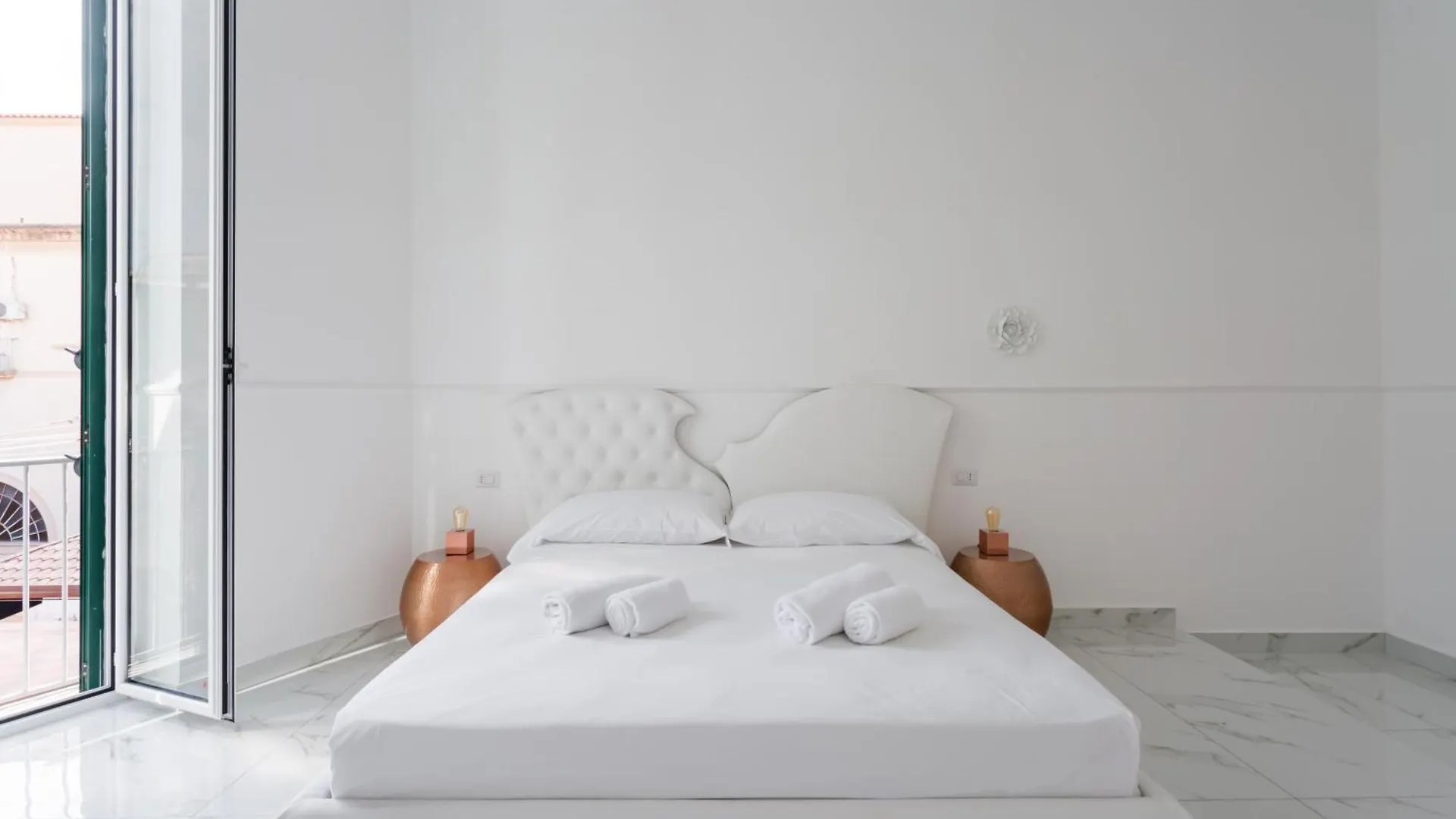 Golden Suites By Dimorra Naples