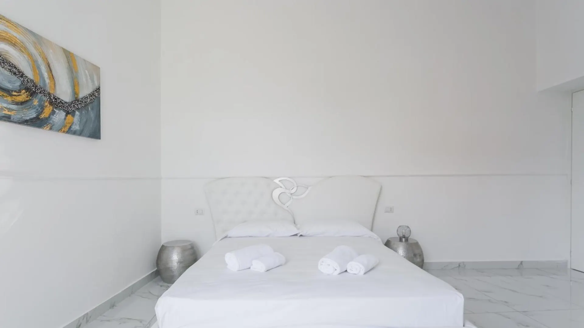 Golden Suites By Dimorra Naples Aparthotel