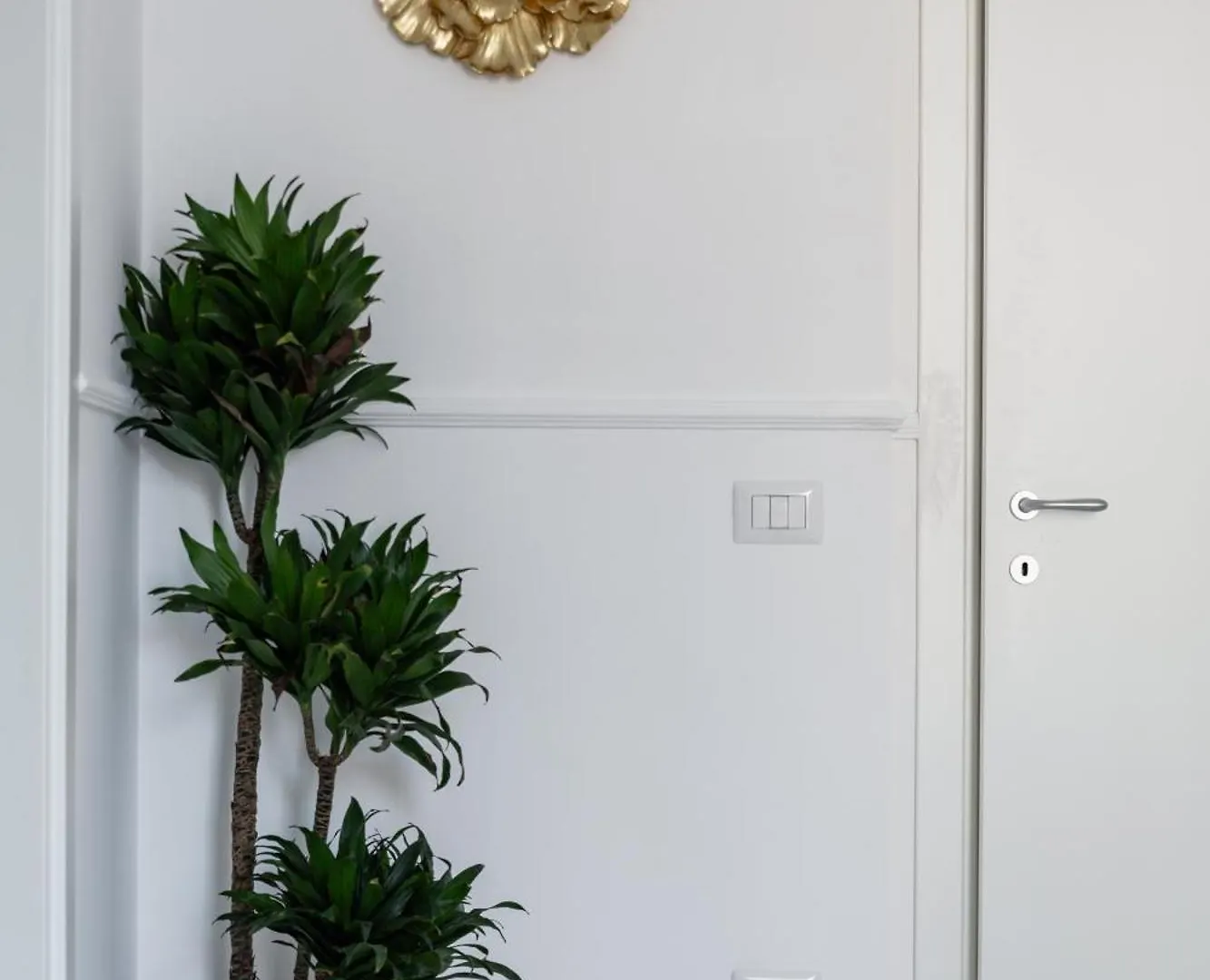 Golden Suites By Dimorra Naples