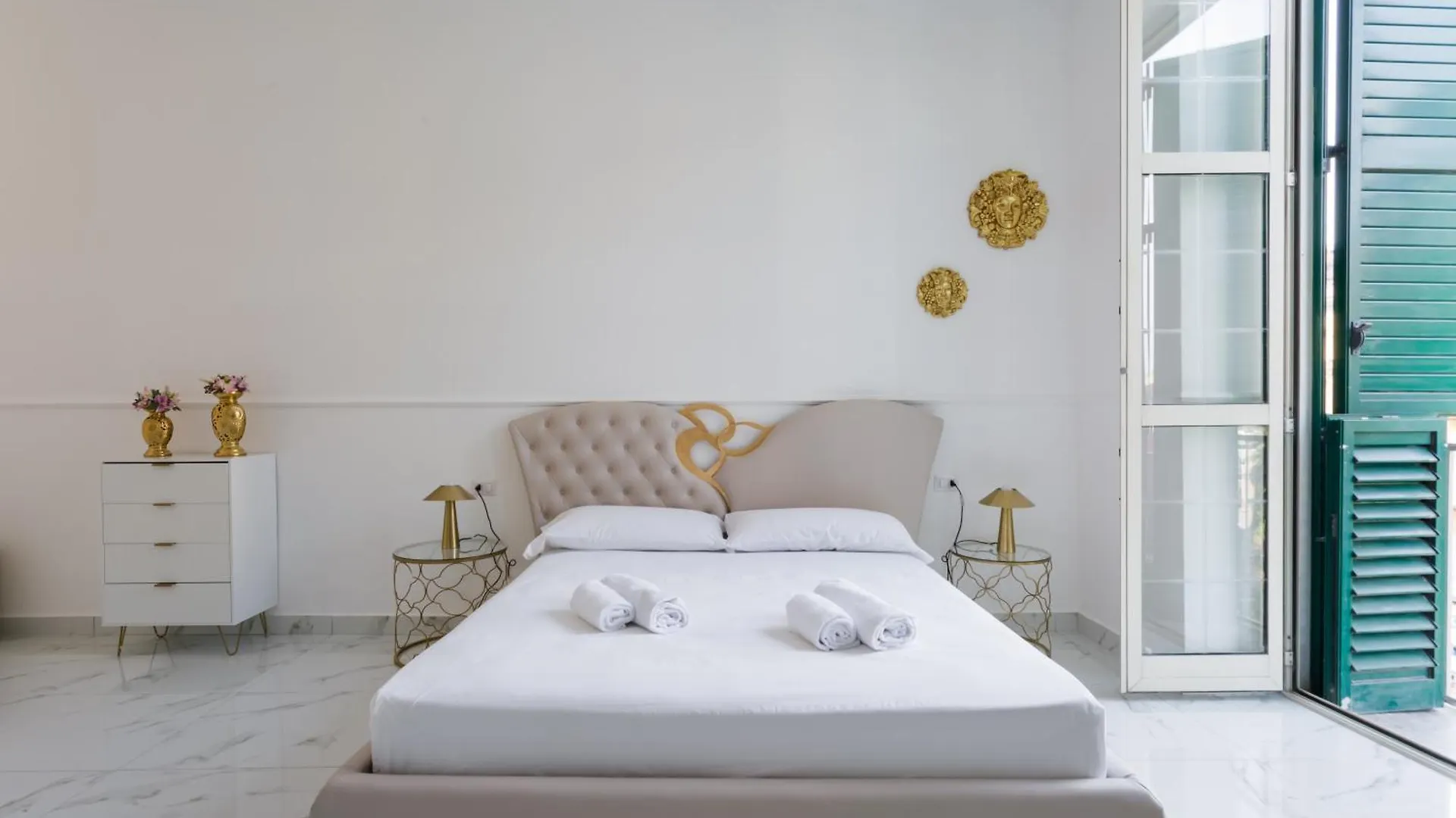 Aparthotel Golden Suites By Dimorra Naples Italy