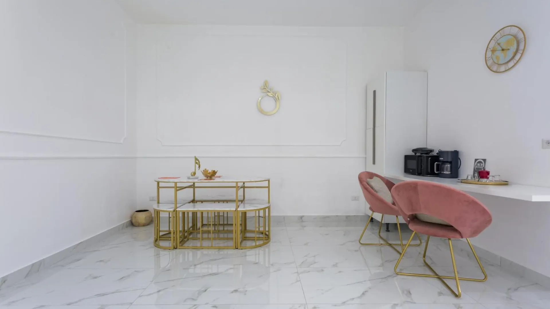 Golden Suites By Dimorra contacts